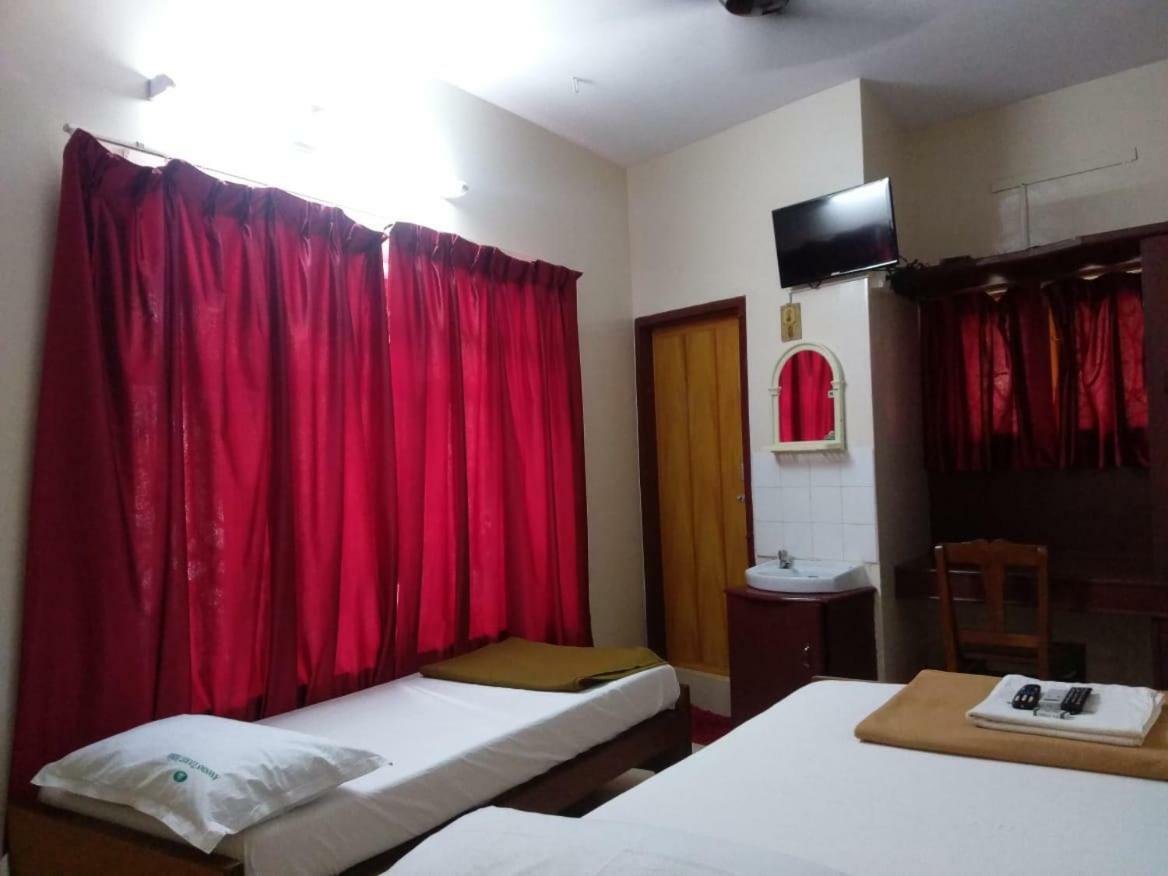 Anandan Tourist Home Varkala Esterno foto