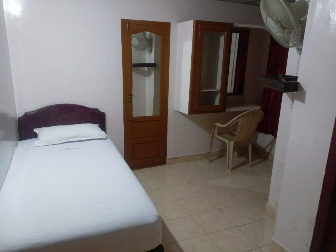 Anandan Tourist Home Varkala Esterno foto