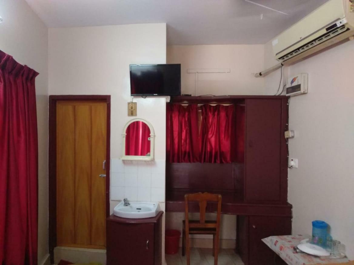 Anandan Tourist Home Varkala Esterno foto