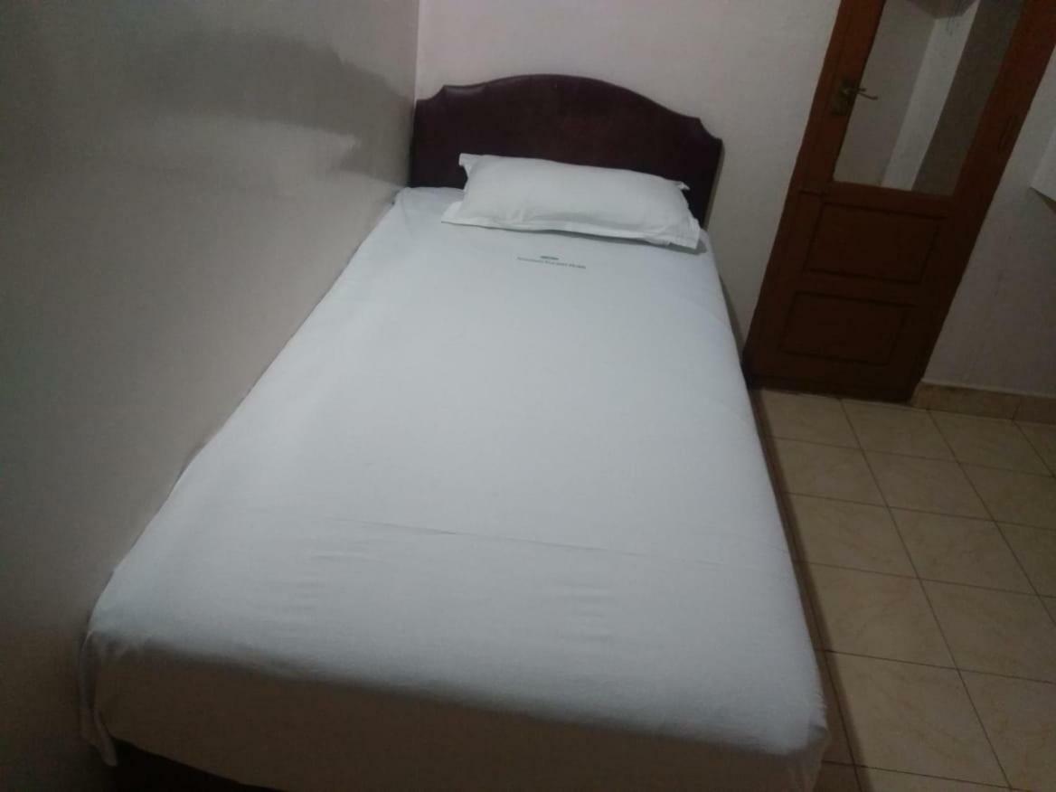 Anandan Tourist Home Varkala Esterno foto