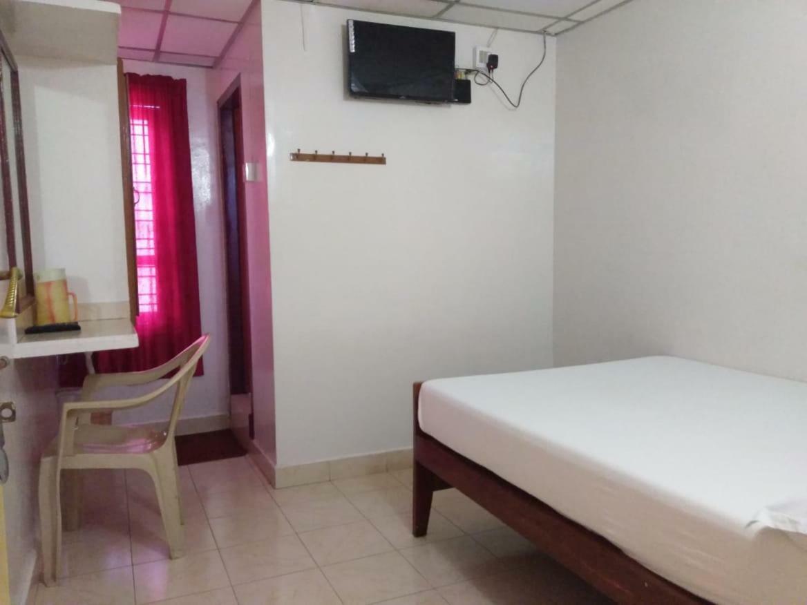 Anandan Tourist Home Varkala Esterno foto