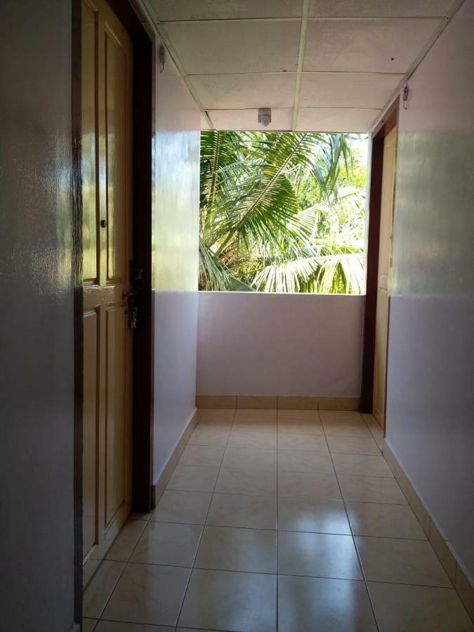 Anandan Tourist Home Varkala Esterno foto