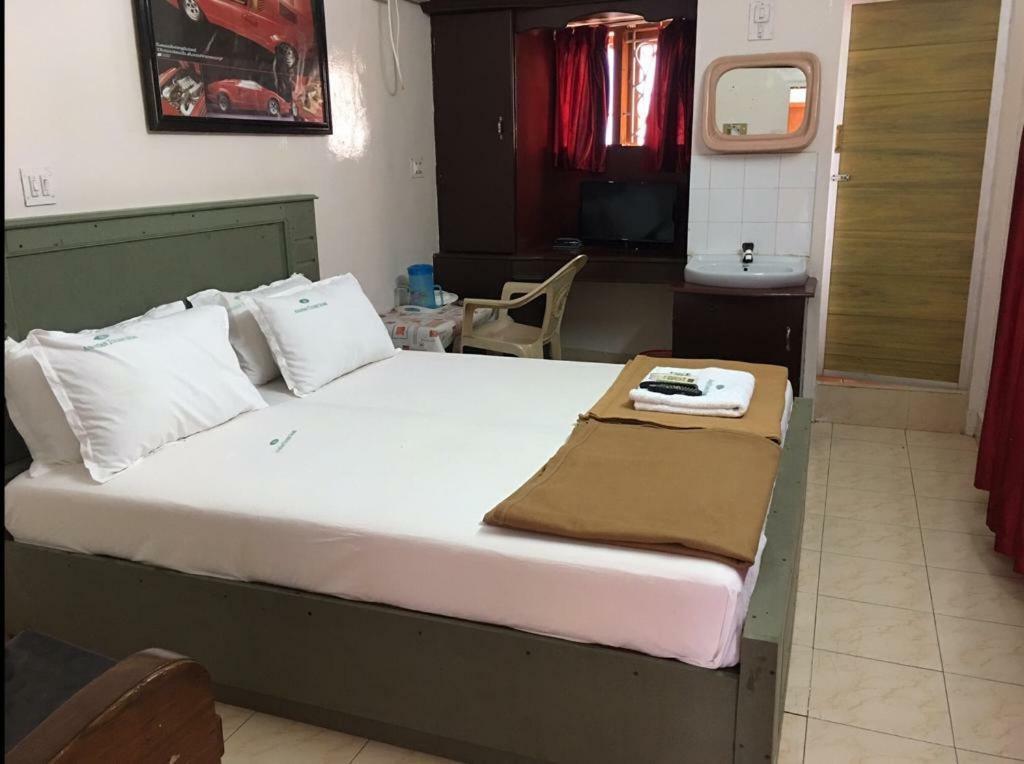 Anandan Tourist Home Varkala Esterno foto