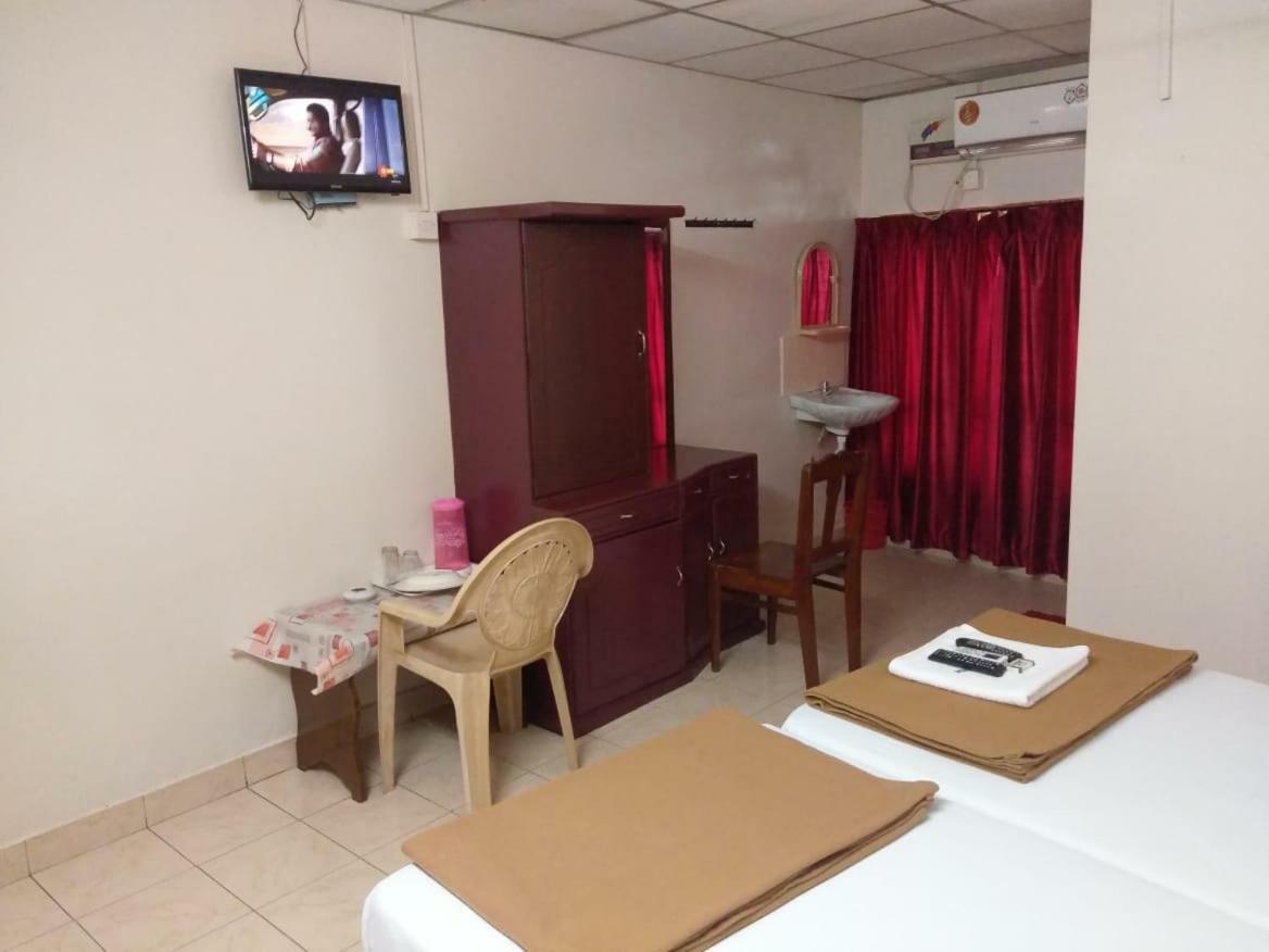 Anandan Tourist Home Varkala Esterno foto