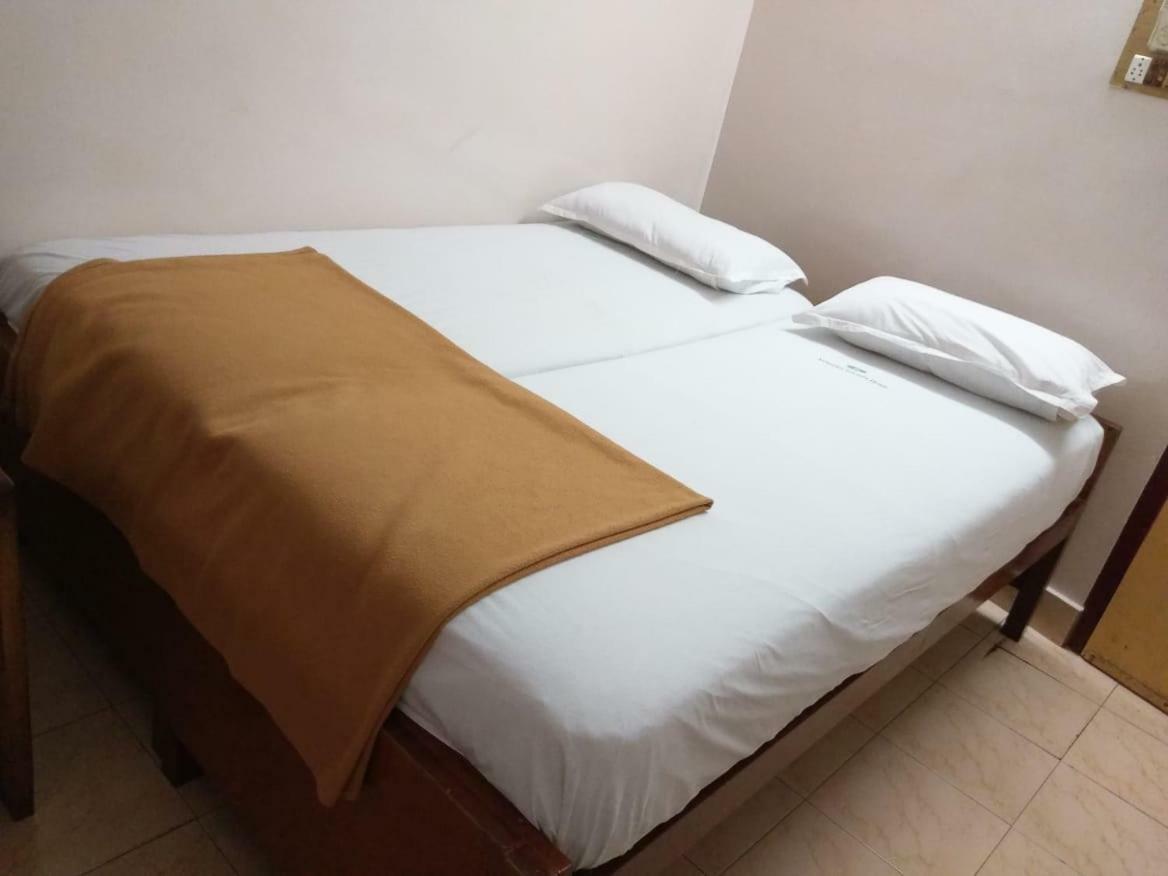 Anandan Tourist Home Varkala Esterno foto