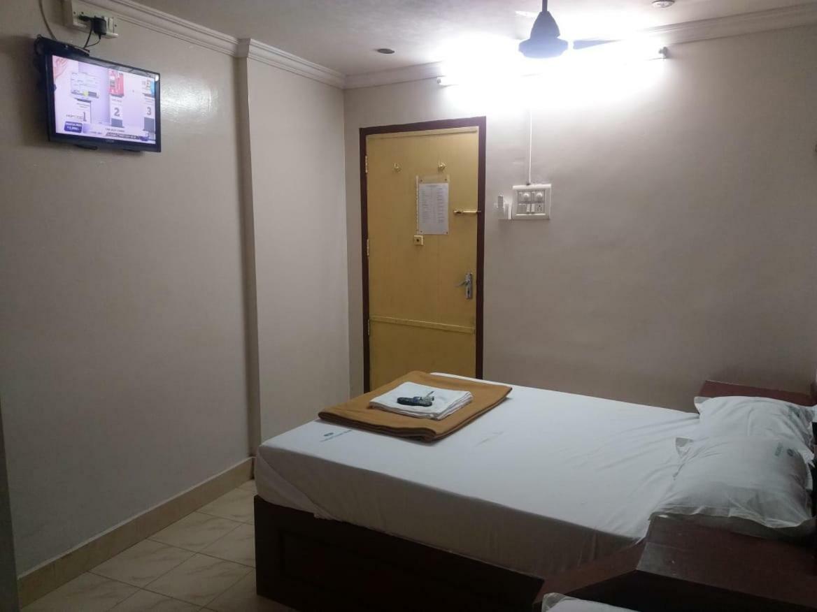 Anandan Tourist Home Varkala Esterno foto